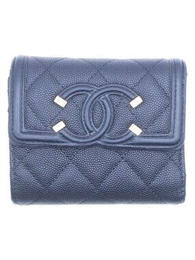 Chanel Caviar Leather CC Logo Filigree Compact Wallet Trifold Black